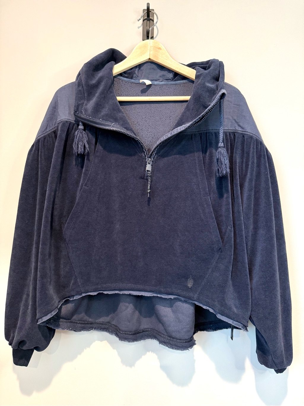 Free People Movement Let It Go Navy Velour Cropped Half Zip Pullover Hoodie